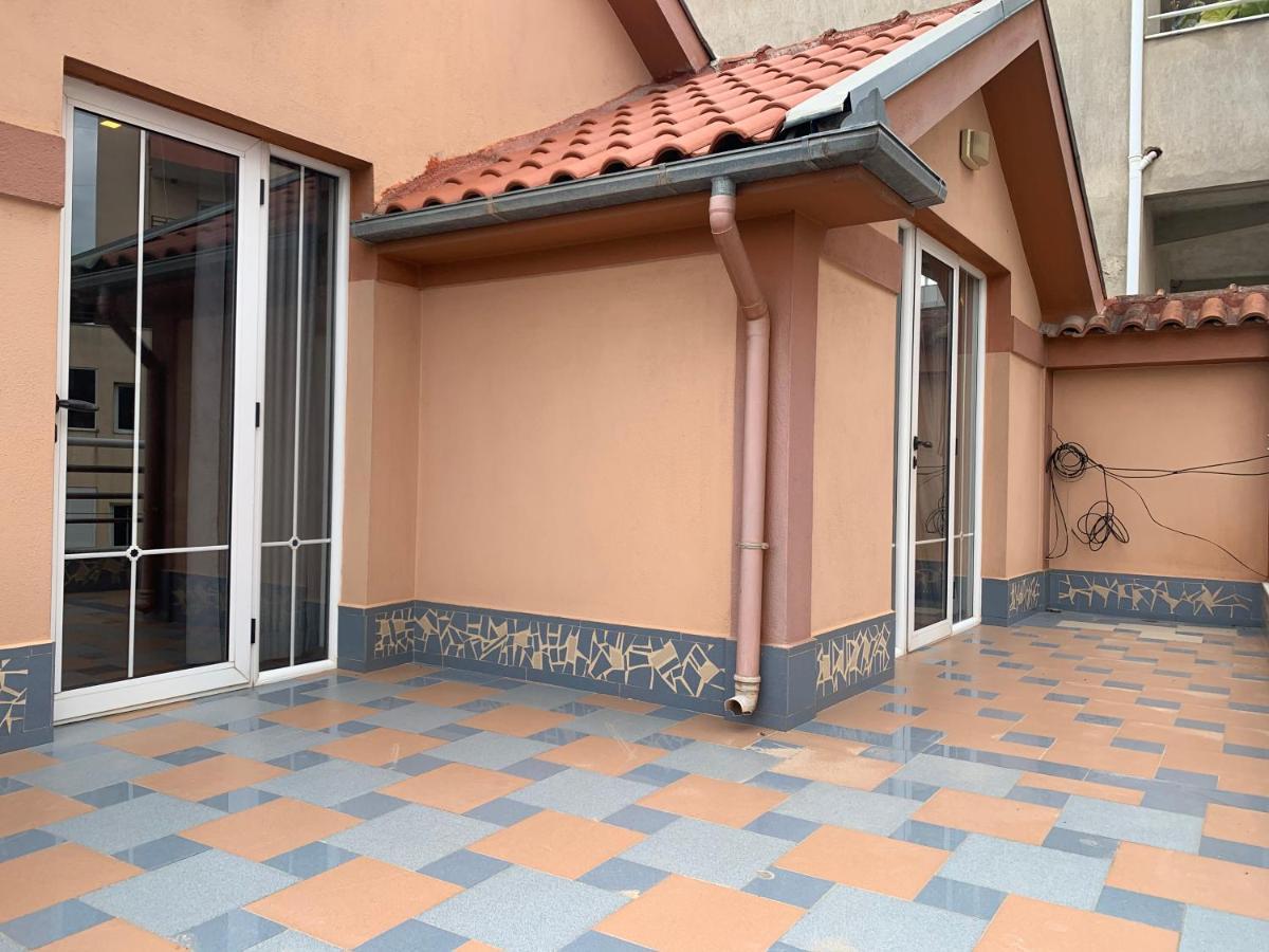 Vila Topciu Pogradec Esterno foto