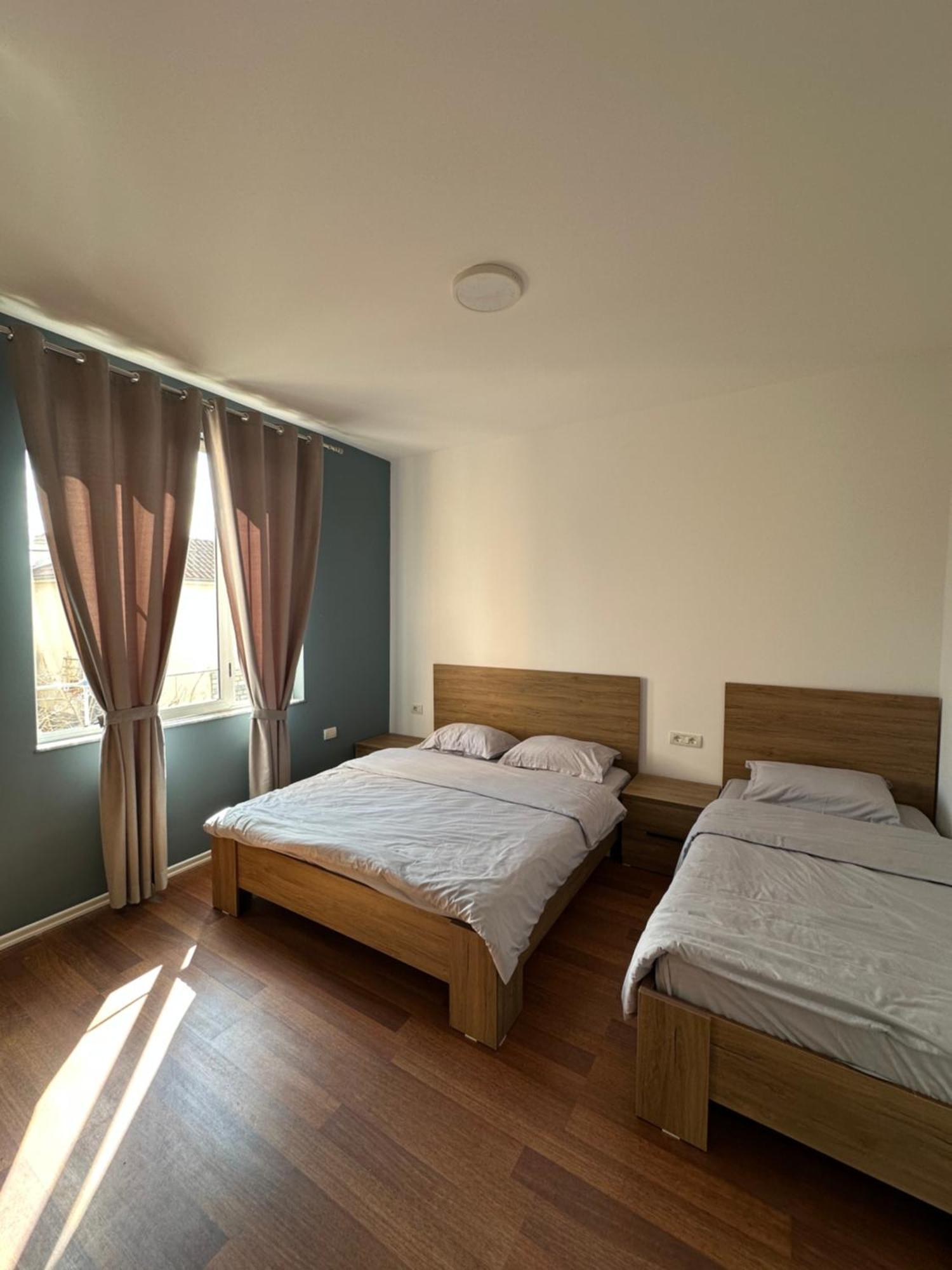 Vila Topciu Pogradec Esterno foto