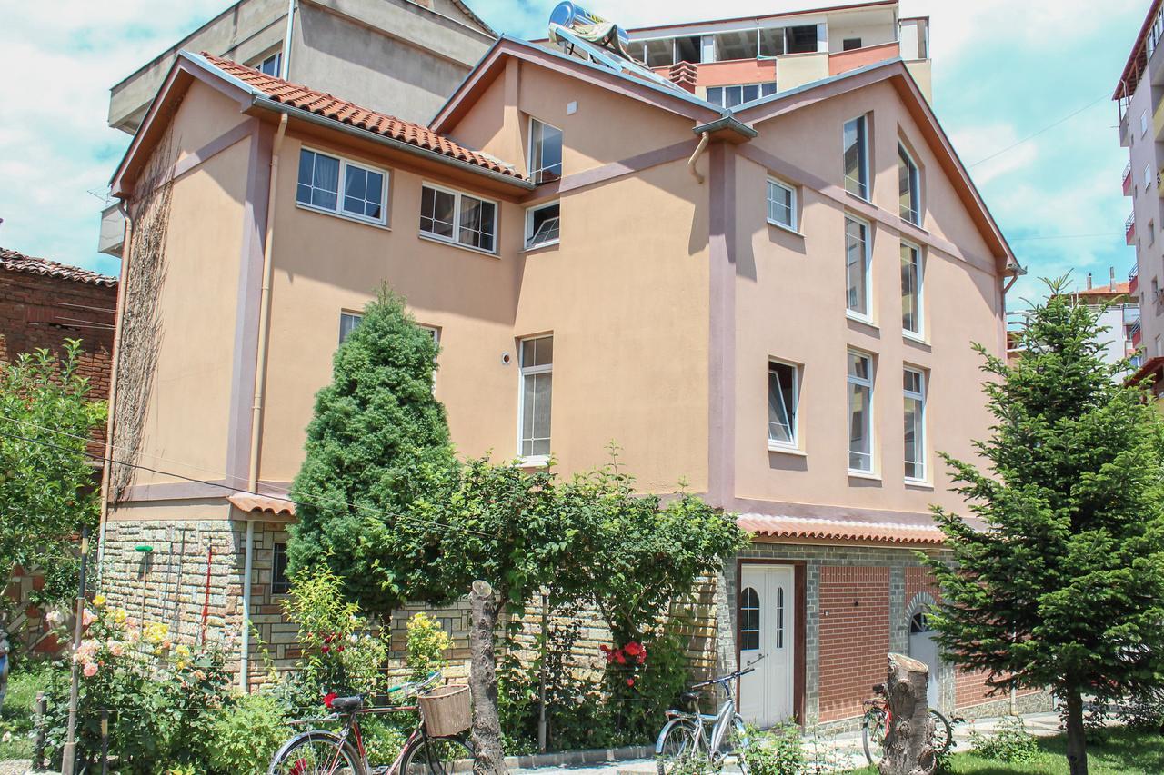 Vila Topciu Pogradec Esterno foto